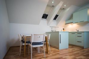 Apartments Lavric 