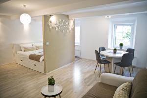 Apartments Hiša Pod Gradom 