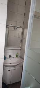 SOSTANJ VELENJE RAVNE SOBE ROOMS Vrtacnik d o o 