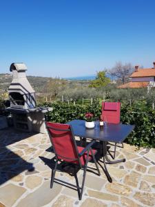 Apartment and rooms Parus