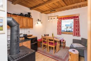 Hike & Bike Chalet 