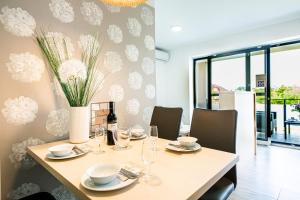 Apartmaji BANONIA " Štorkljin let " 