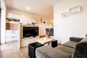 Apartmaji BANONIA " Štorkljin let " 