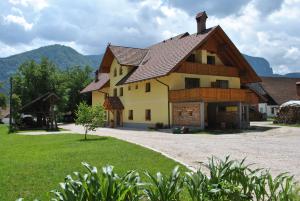 Farm Holidays Povsin 