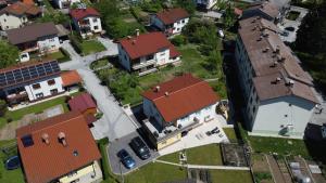 Apartment and room Anica 