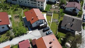 Apartment and room Anica 
