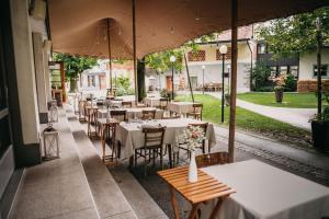 Hotel Dvor Jezersek Brnik 