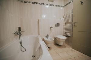 Hotel Mitra, Story Hotels 