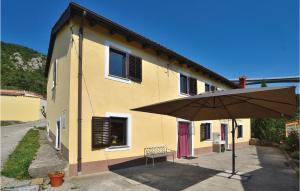 4 Bedroom Beautiful Home In Crni Kal