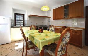 4 Bedroom Beautiful Home In Crni Kal 