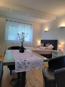 Vila Ema Apartments and Rooms 