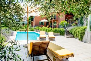 Zoi Apartments 