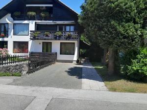 Aparthouse Ani 