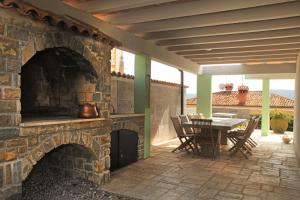 3 Bedroom Villa in Parecag with a Swimming Pool 