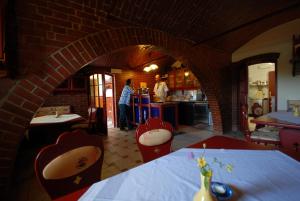 Pod Orehi Guest House 