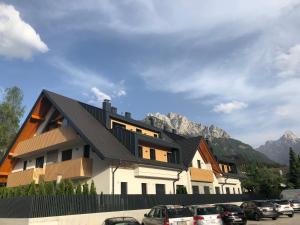 Villa Mojca - Apartment Peridot in the Center with Private Indoor Parking 