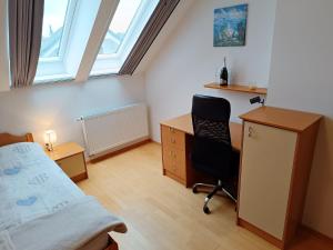 Orchid room for 2, Skylight room for 2 