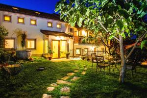 Zenja Apartments - Property with Cozy Garden & Free Private Parking 