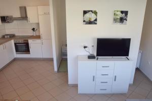 COMFY and BRIGHT Apartment 