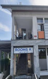 Rooms K 