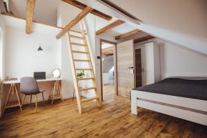 Drive Caffe Apartments 