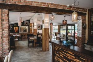 Ta Fabrika Restavracija,pizzerija in prenočišča 