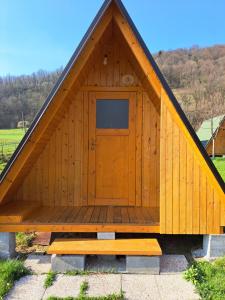 GLAMPING HIŠKe PETRIN 
