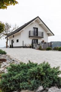 Tanja s Holiday Home in Nature with sauna and hot tub 