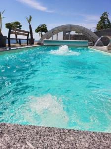Three Stars Luxury House ART-PE with pool and SPA pool 