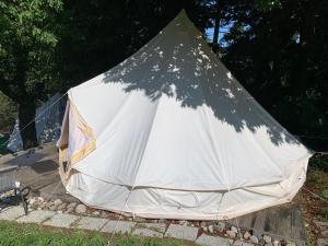 Hillside Bio Glamping 