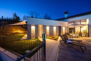 Larya House 