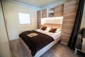 Premium Mobile Tree House with Thermal Riviera Tickets 