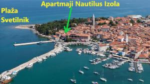 Apartments Nautilus, nearby beach Svetilnik 