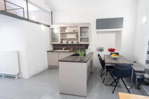 Apartment THE VIEW HerMes arT 