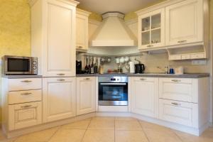 Apartma Krvavec - cosy mountain retreat 