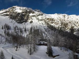 Erjavčeva mountain hut at Vršič pass 