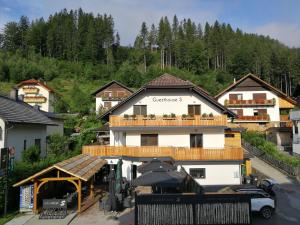 Guesthouse S 