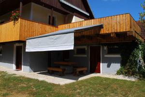 Apartments in Stari trg ob Kolpi - Süd-Ost Slowenien 42908 