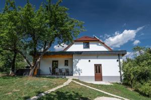 House Hiperbola & Outdoor Activities 
