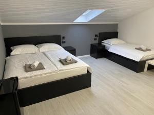 Room Aria 