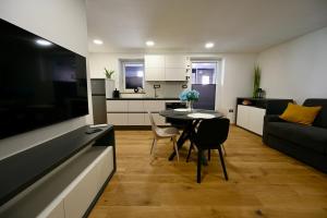 Poseidon Apartment 