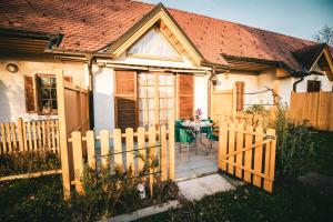 POČITNIŠKI APARTMAJI - Trobentica 37 Apartment Golf Moravske Toplice