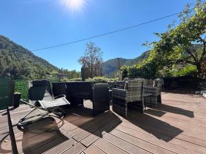 22 - The Old Workshop with fired wood hot tub 
