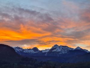Home with views on Alps 