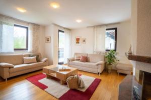 JM Alpine Apartments 