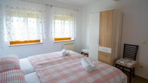 Apartma Tri oljke 