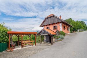 Vineyard Cottage Vesna Lake View - Happy Rentals