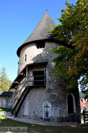 Tarvis <br> Mittelalterlicher Turm (südlich)
