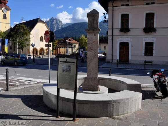 Tarvis <br> Spalte der heiligen Dreieinigkeit