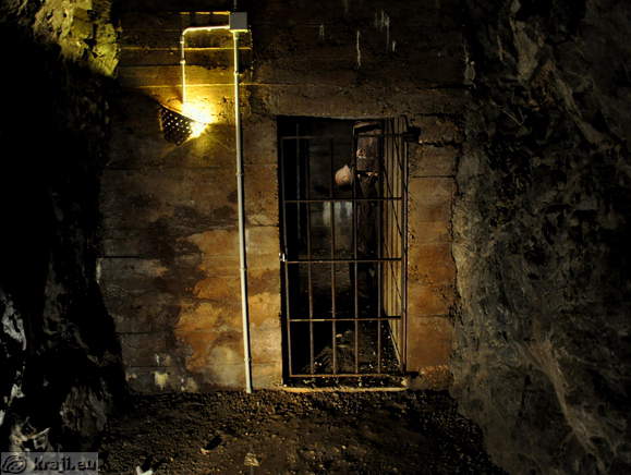 Stranski rov v bunkerju